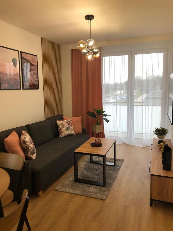 Apartament Pileckiego Nowy Dwor Mazowiecki Modlin Airport Екстериор снимка